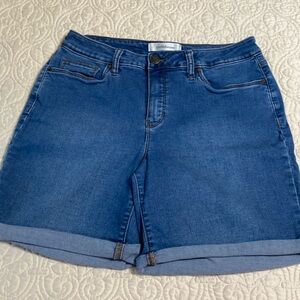 Croft & Barrow jean shorts - medium wash excellent condition
